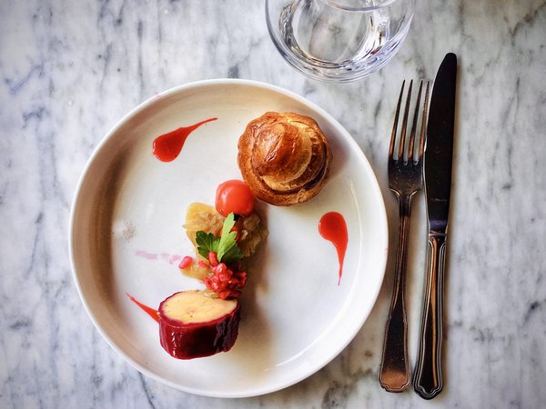 How to Bake the Perfect Lemon Meringue Pie with a Crisp Crust?