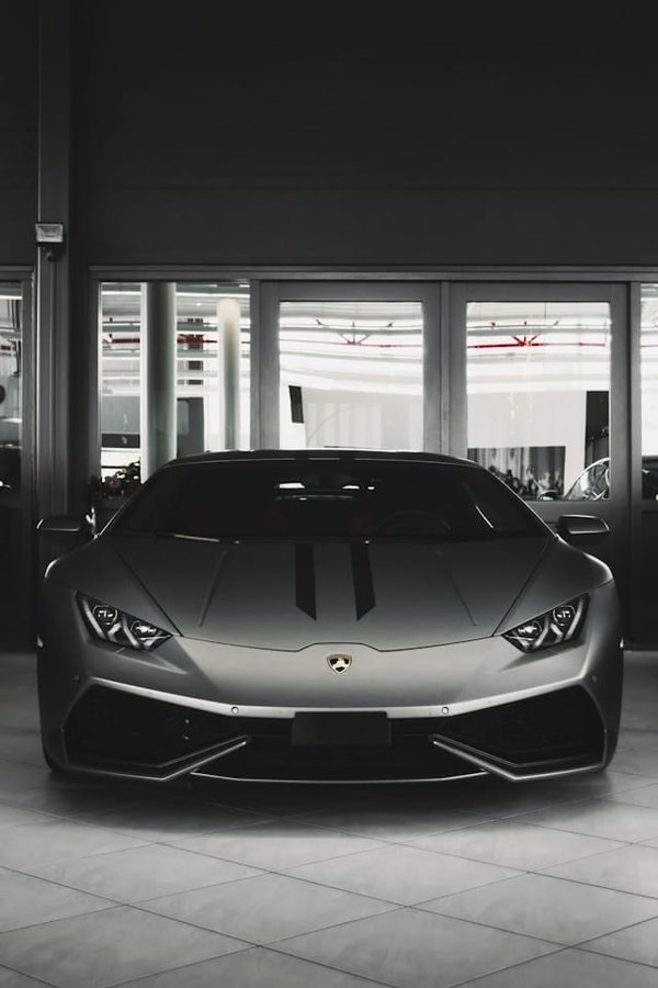 What's the Best Method for Applying PPF to Protect a Lamborghini Huracan's Paintwork?